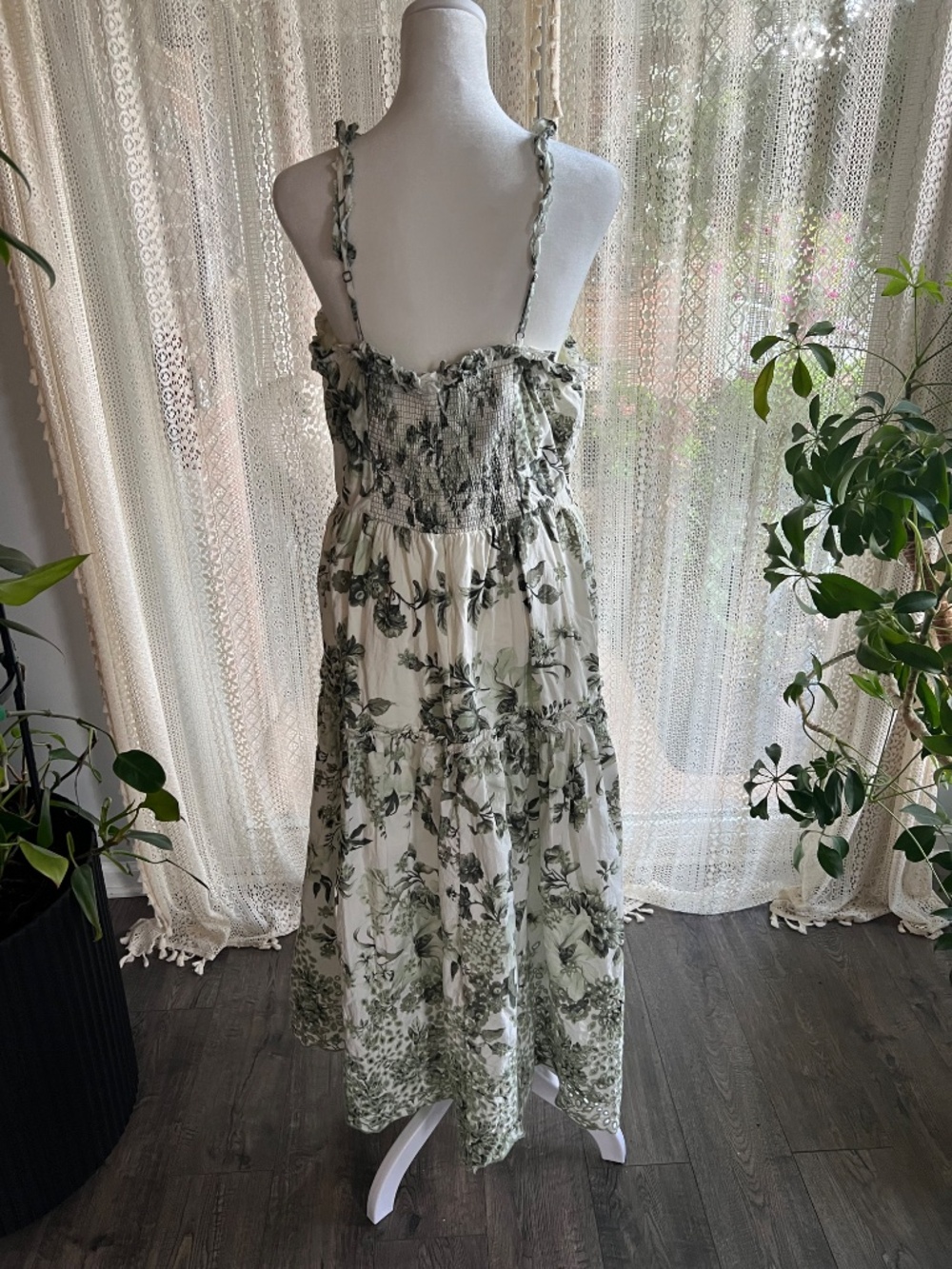 Anthropologie sweetheart neck green and cream floral ruffled midi dress - Picture 11 of 15